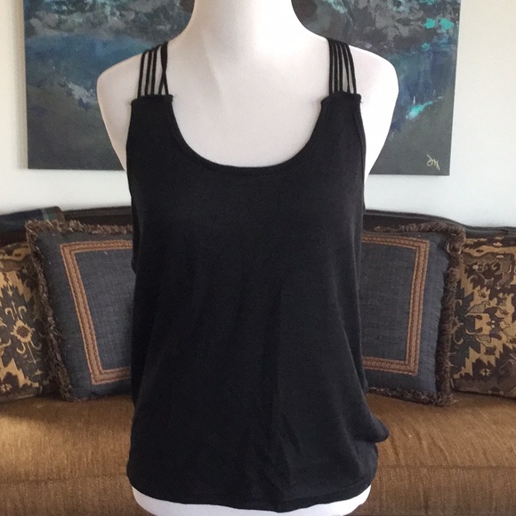 Strappy Backless Top - Picture 5 of 7